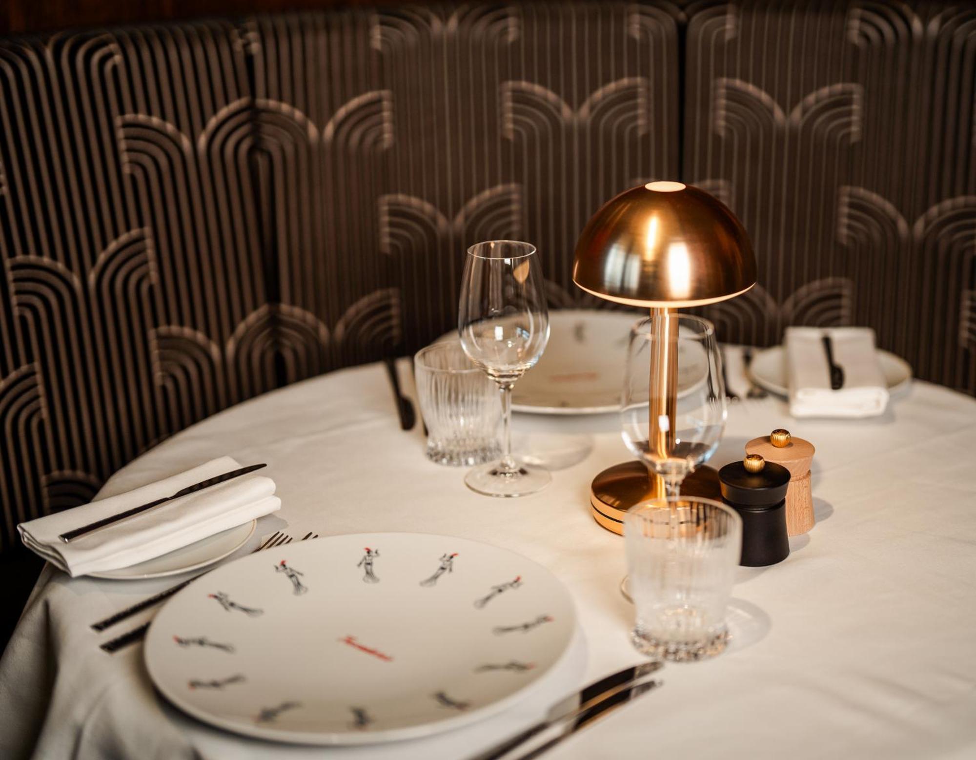 Crossbasket Castle Hotel & Restaurant High Blantyre Esterno foto