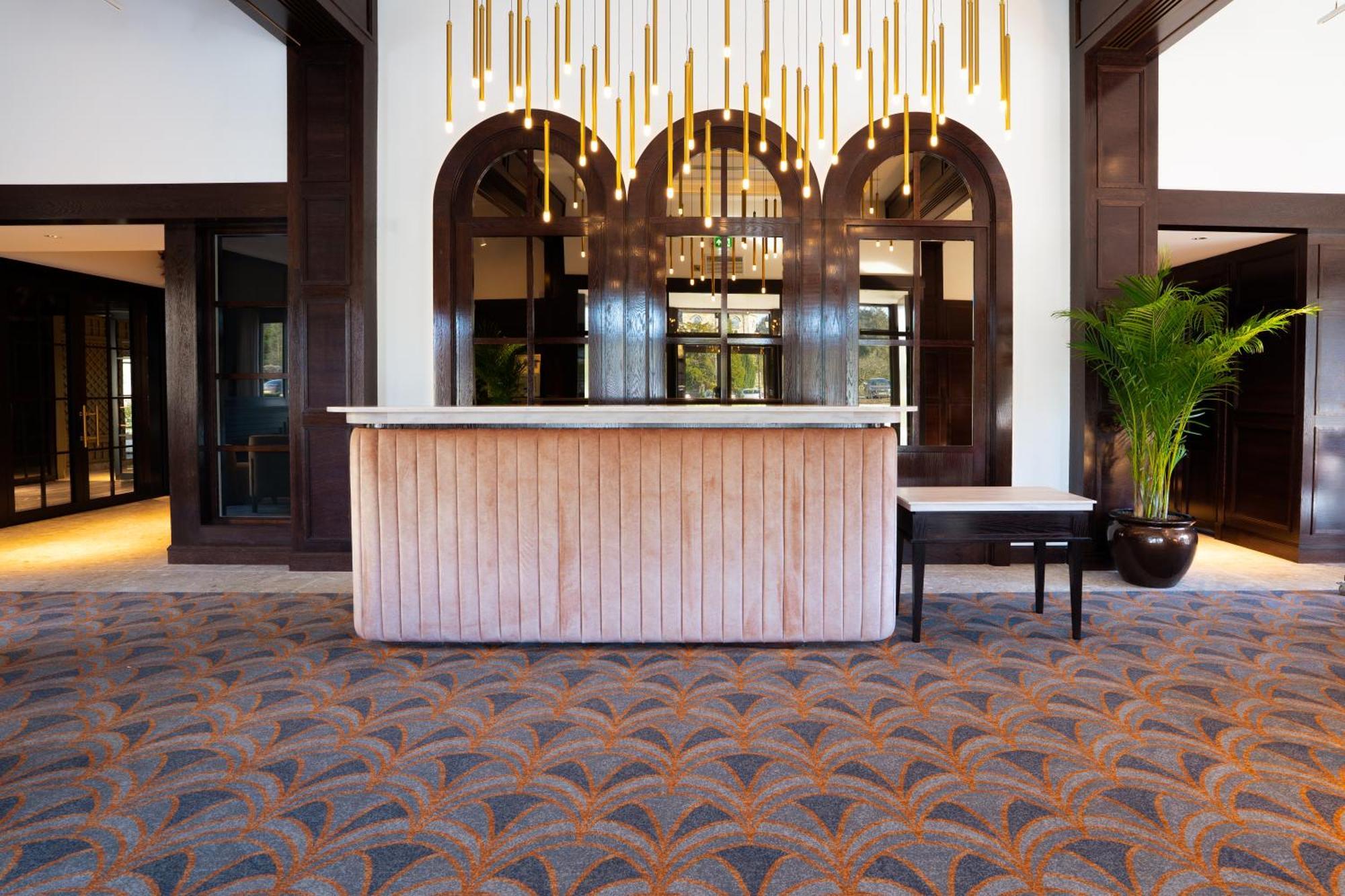 Crossbasket Castle Hotel & Restaurant High Blantyre Esterno foto