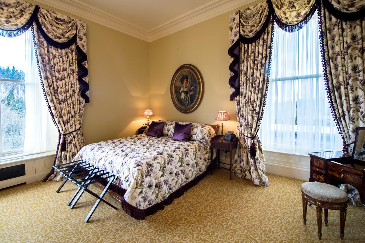 Crossbasket Castle Hotel & Restaurant High Blantyre Esterno foto